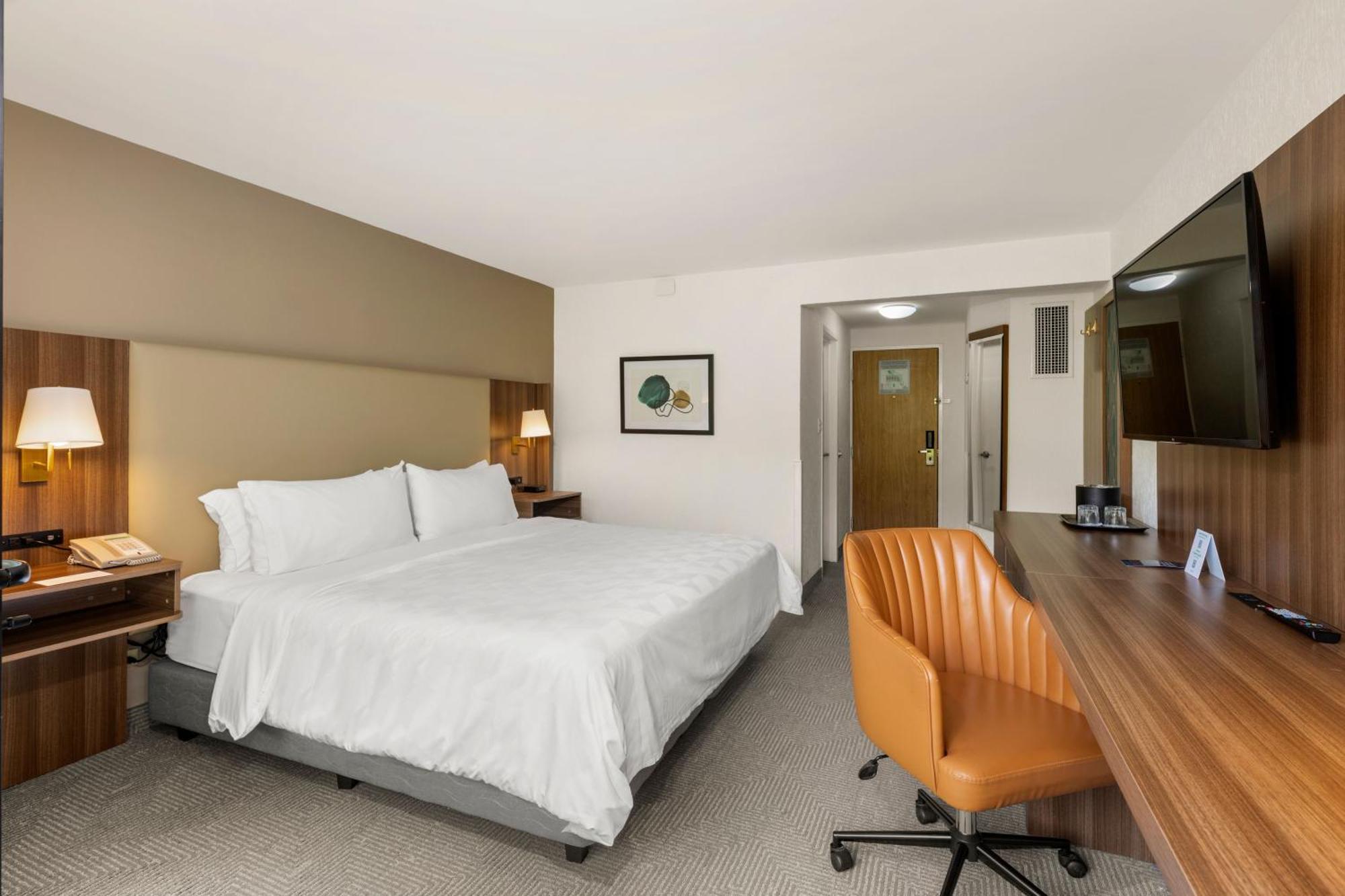 Standard King Room